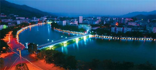 创业做美容，00后开美容店创业怎么样